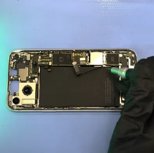 Happyfix - Trusted iPhone 14 Plus Repair Partner in Whitehall-100